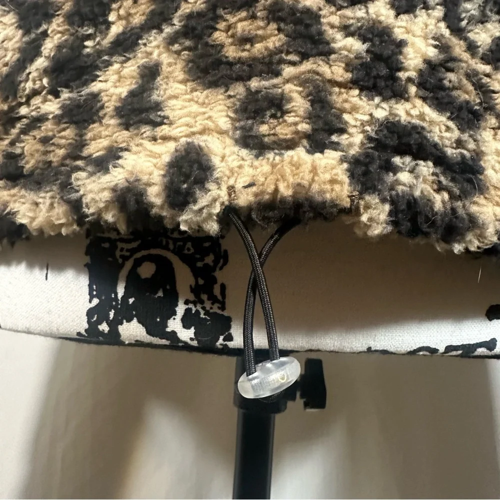 No Boundaries Animal Print Pullover Womens Fleece Sweater XS Cheetah Leopard - Picture 5 of 7